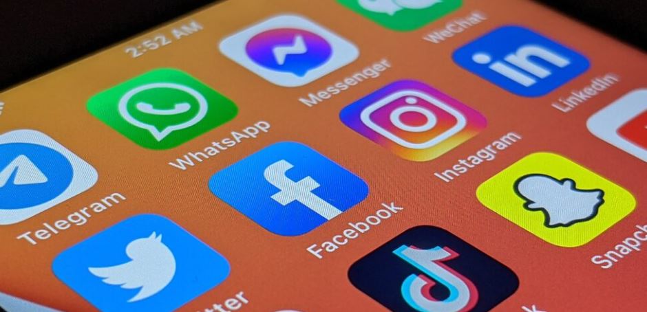 How People Use Social Media Search Today